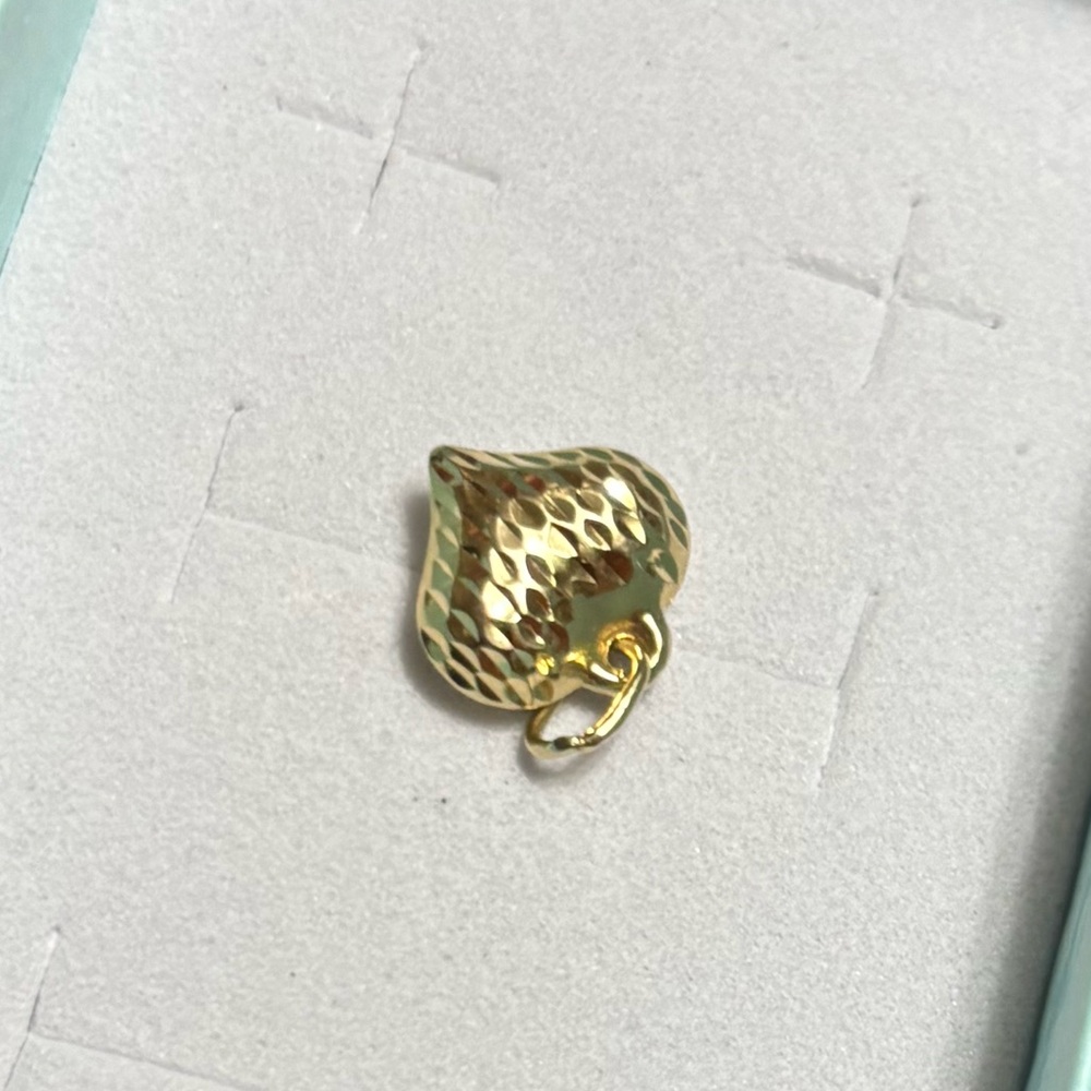 14k Gold Puffy Heart Charm / Pendant - Picture 4 of 6